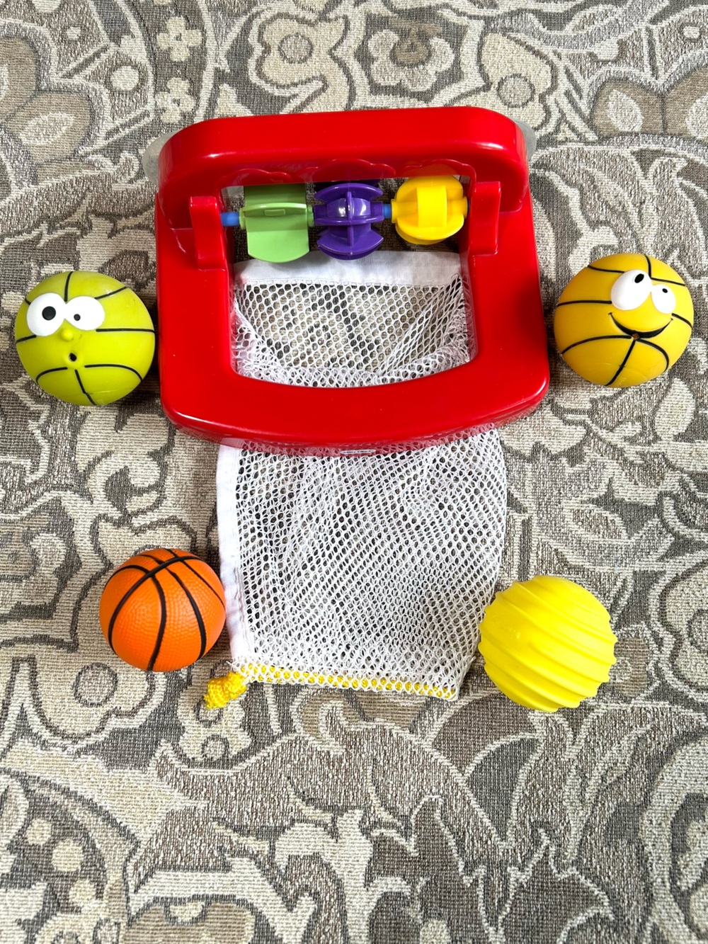 Little Tikes Bathketball Bath Toy Basketball Hoop Shoot Dunk Squirt